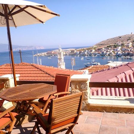 Bright Sun Villas Chalki Town Eksteriør bilde